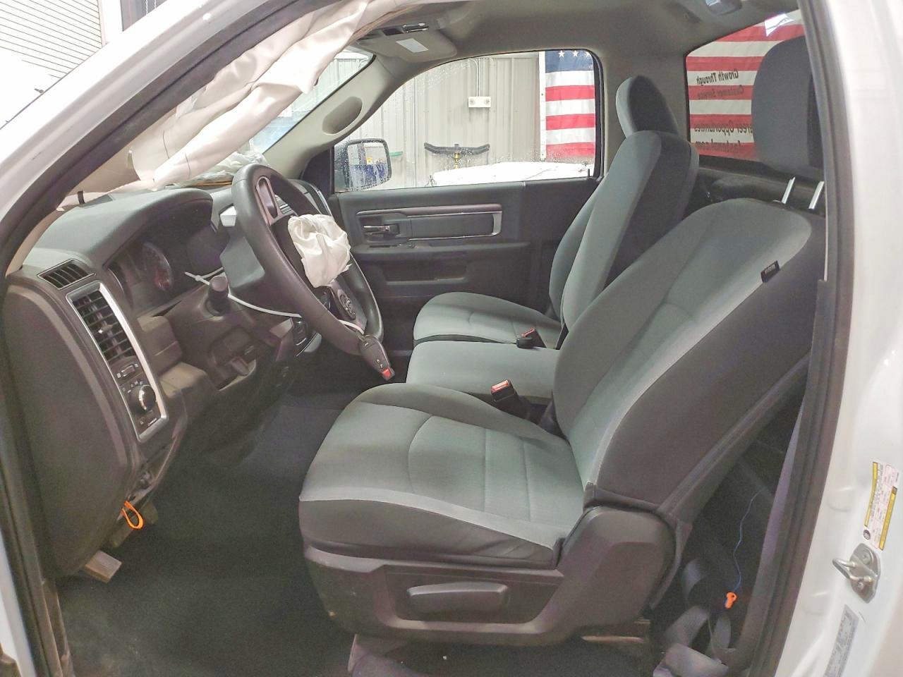 2023 Ram 1500 Classic Slt - Фото 7
