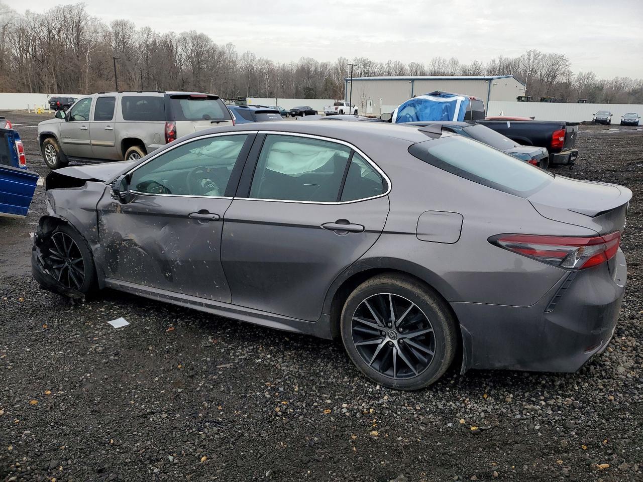 2024 Toyota Camry Se - Фото 2