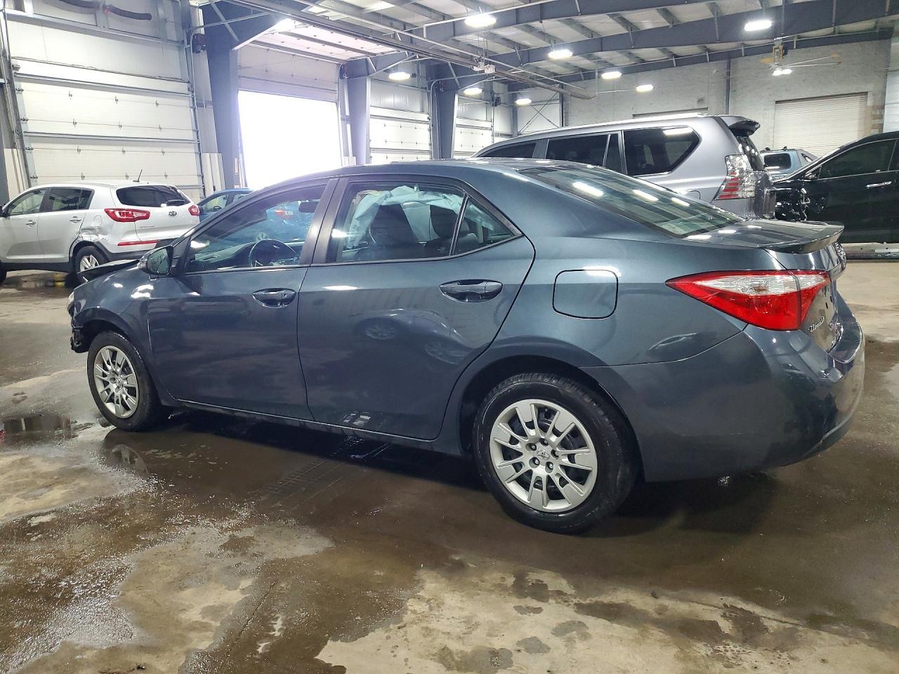 2015 Toyota Corolla S - Фото 2