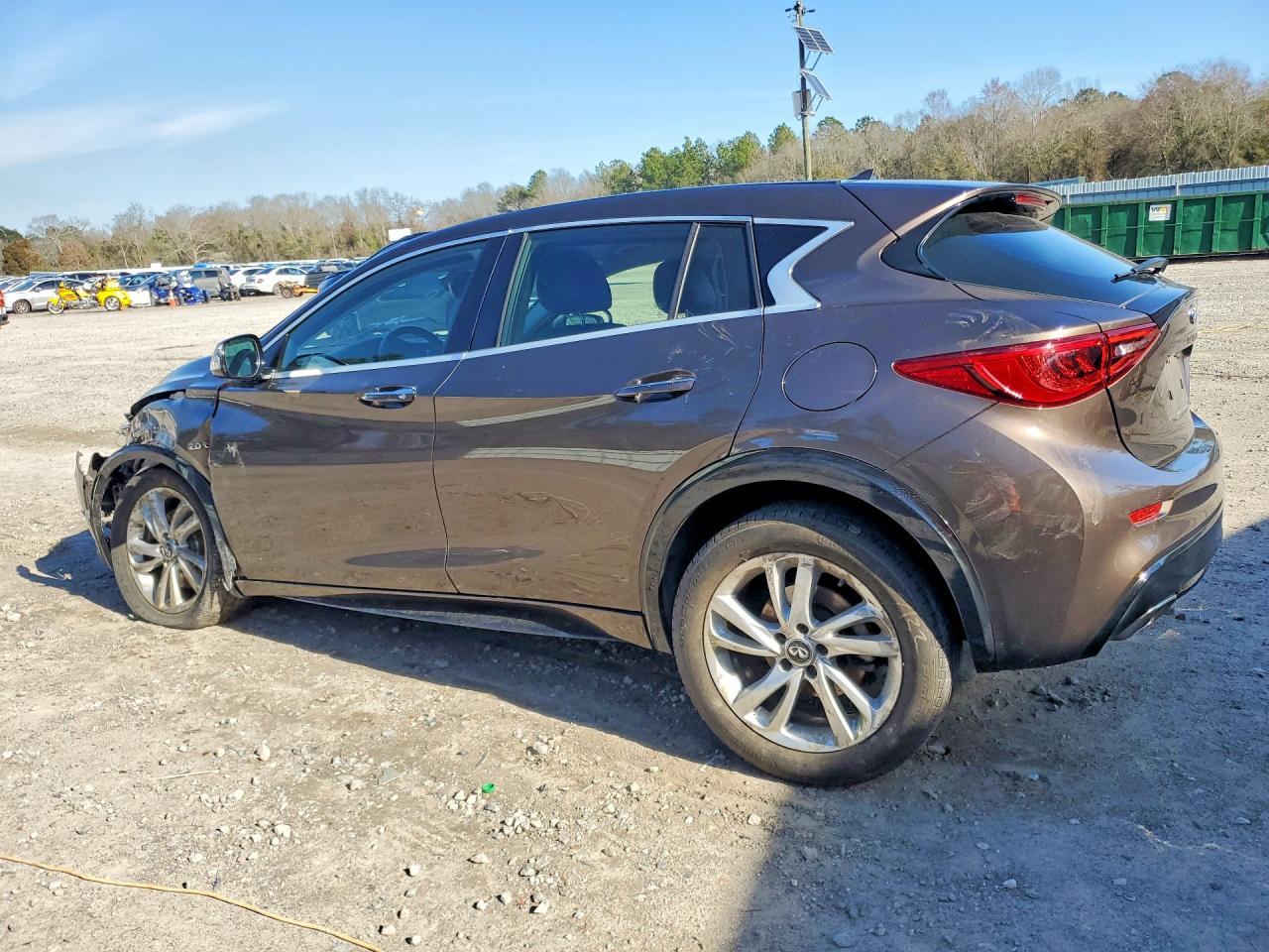 2017 Infiniti Qx30 Base - Image 2
