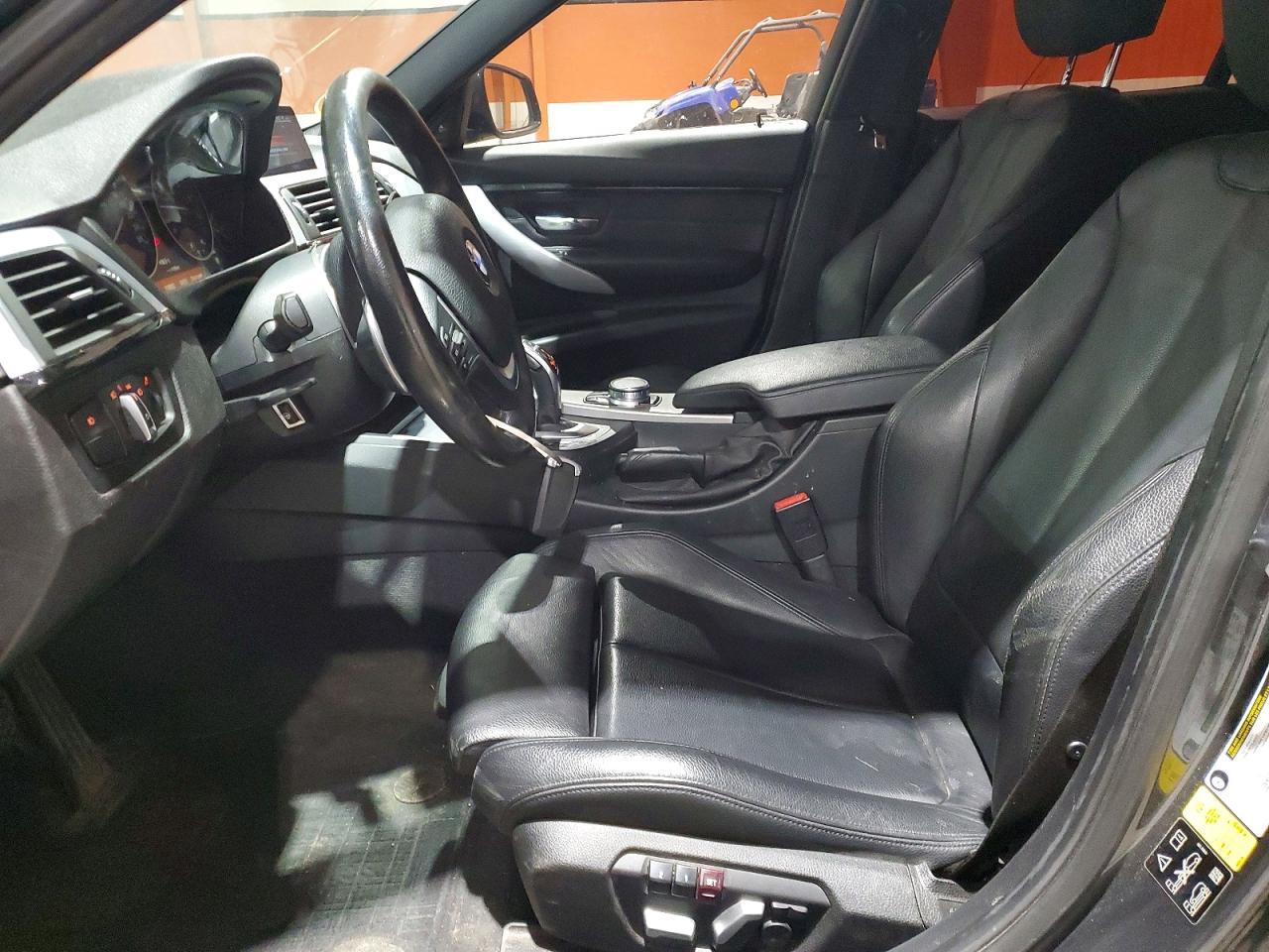 2017 BMW 330 Xi - Image 7