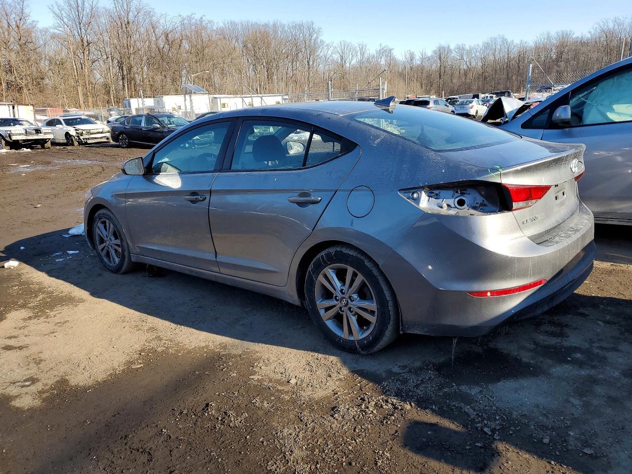 2018 Hyundai Elantra Sel - Фото 2