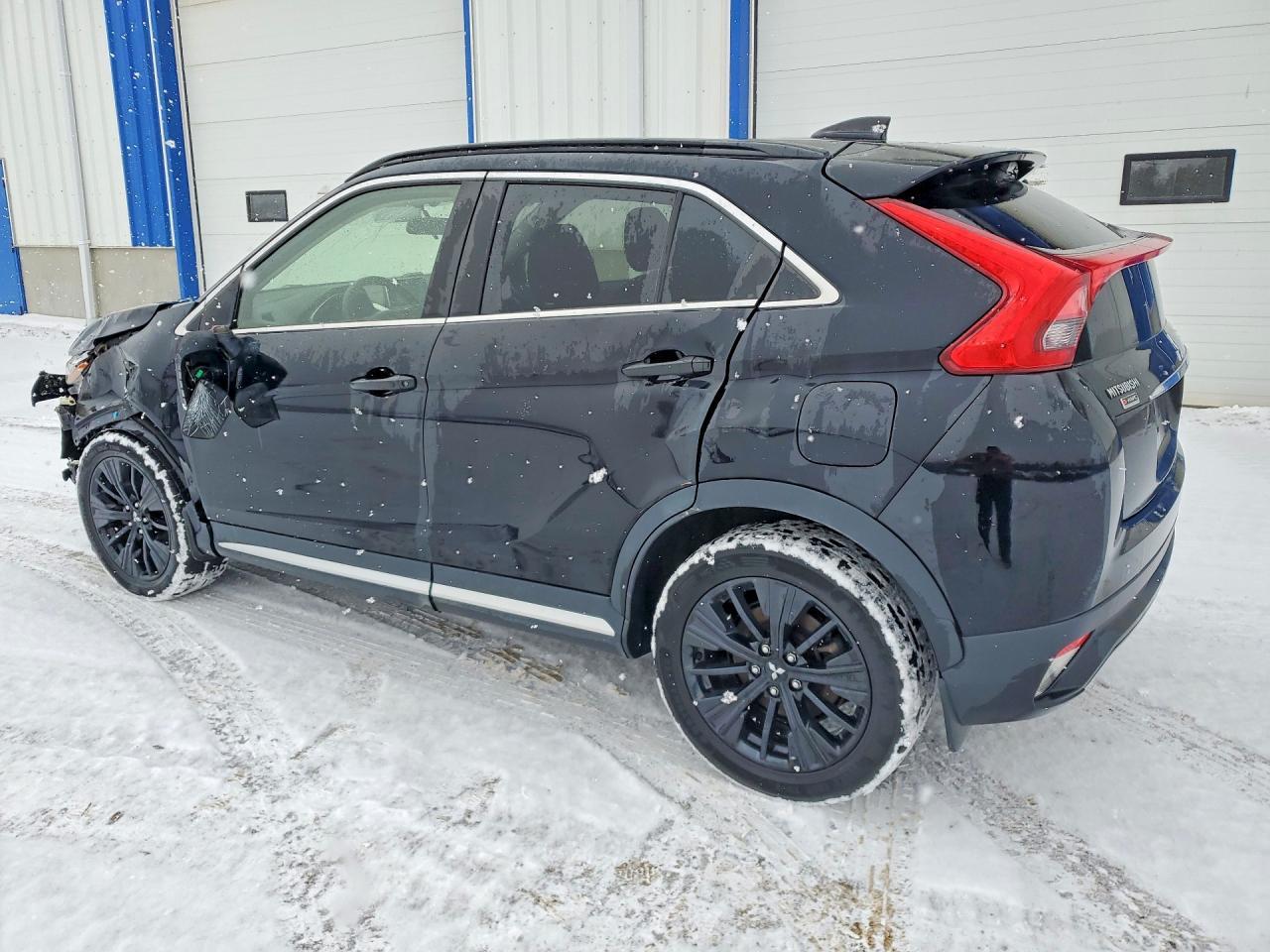 2019 Mitsubishi Eclipse Cross Le - Image 2