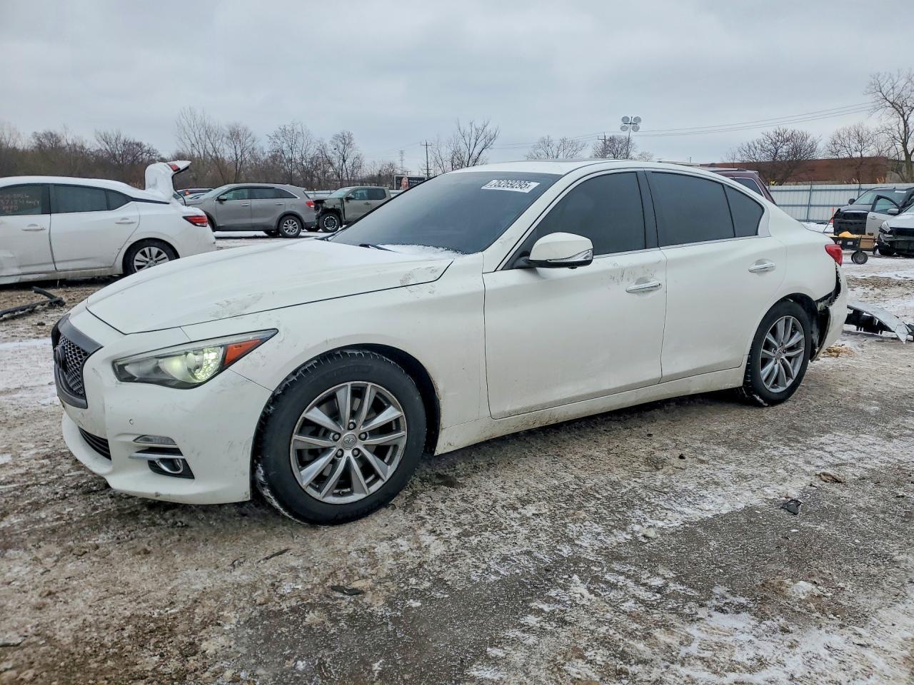 2015 Infiniti Q50 Premium