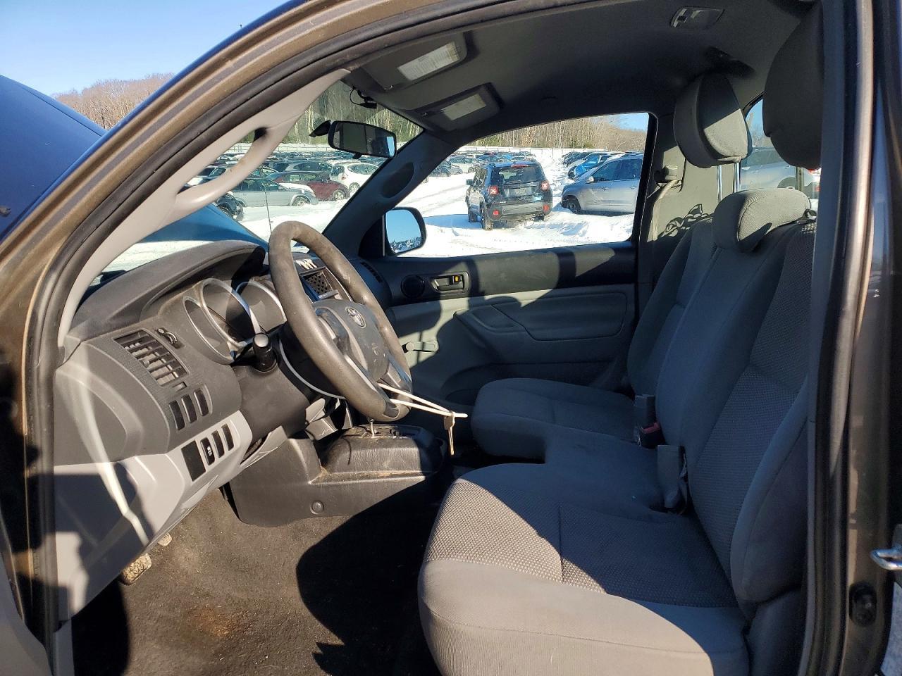 2012 Toyota Tacoma - Image 7