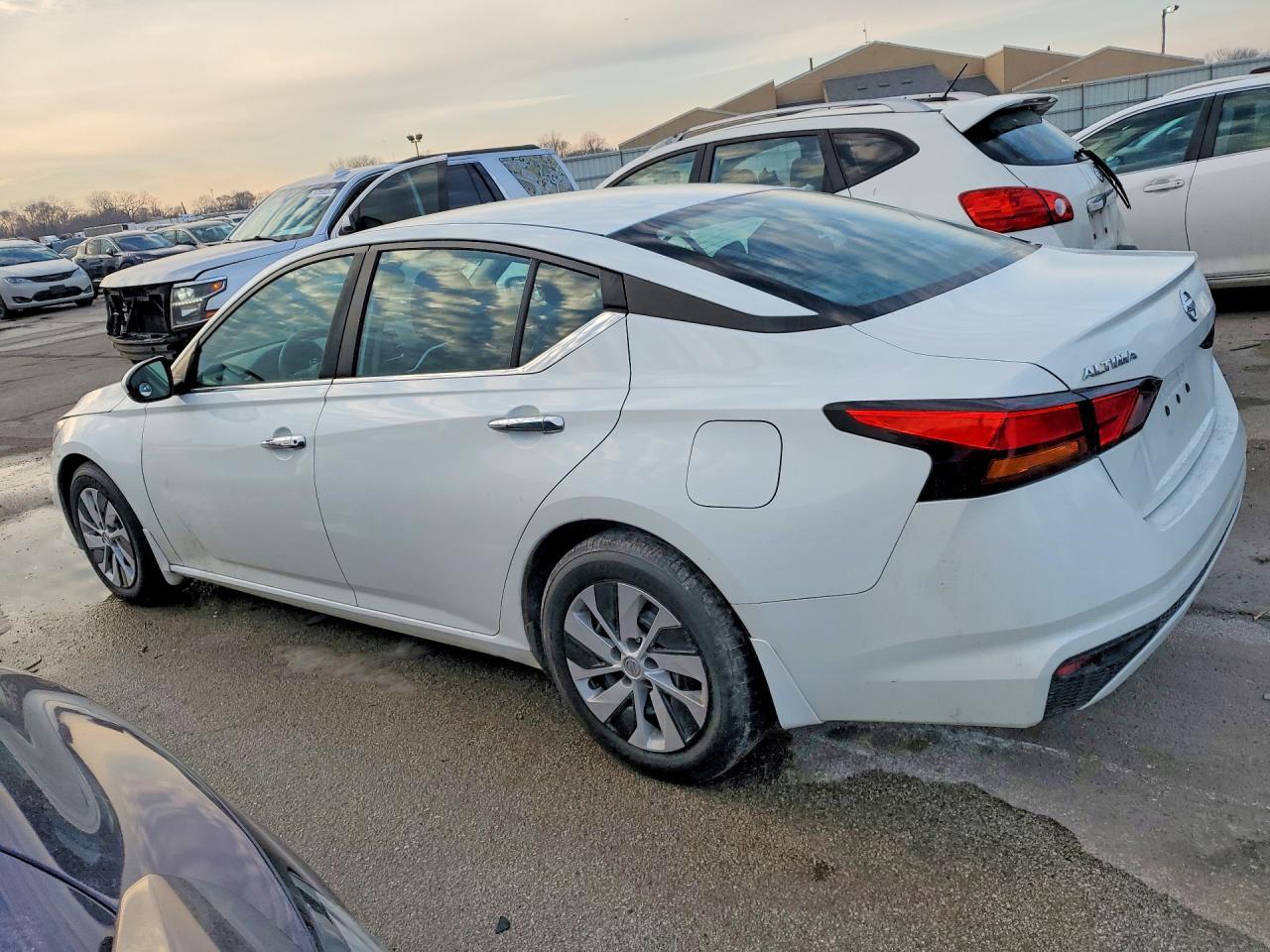 2021 Nissan Altima 2.5 S - Image 2