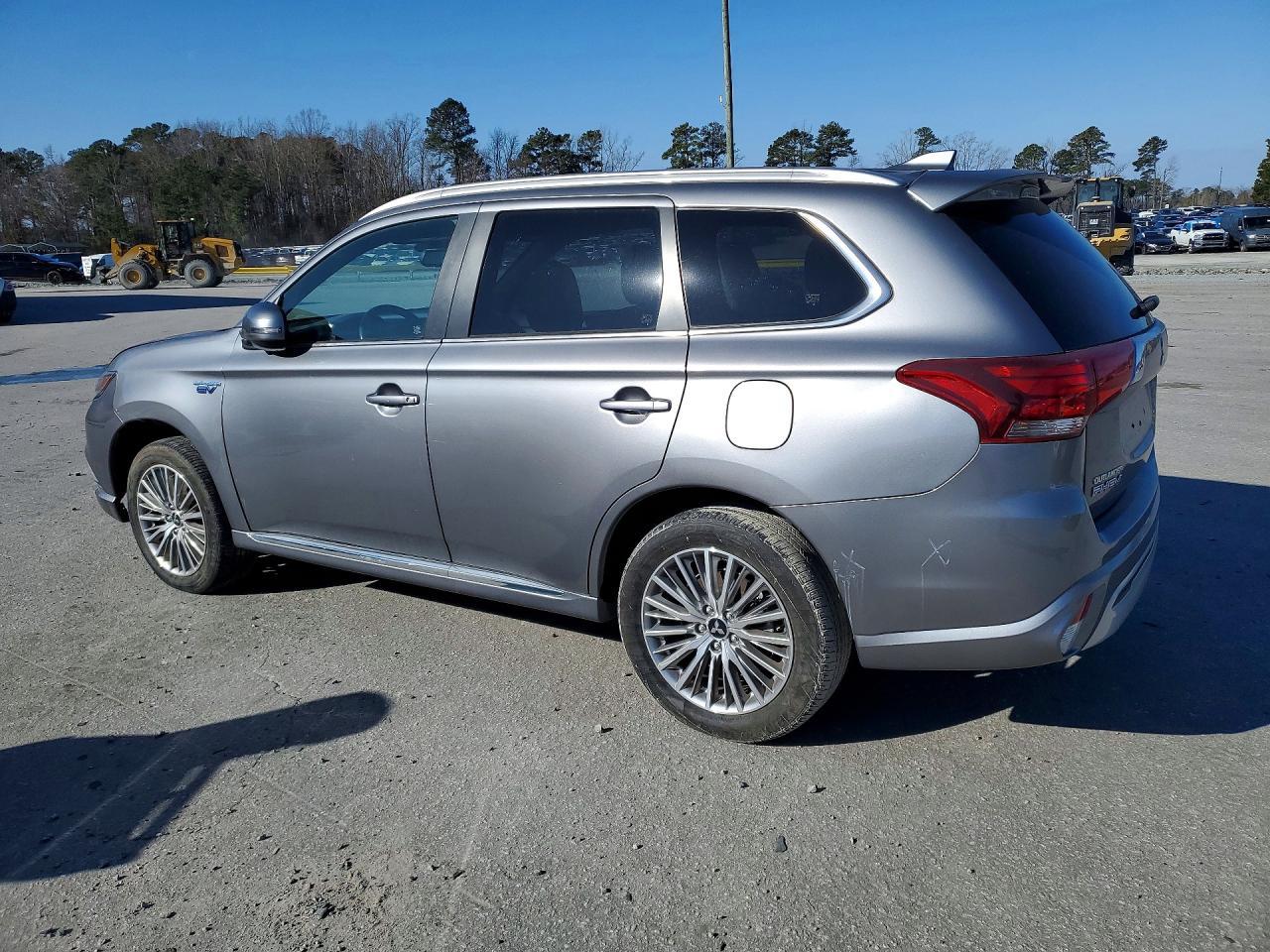 2022 Mitsubishi Outlander Sel - Image 2
