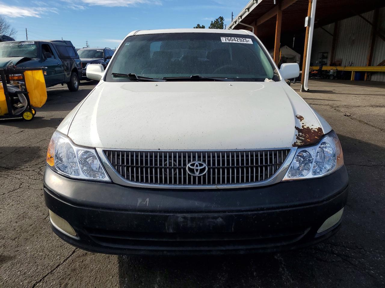 2001 Toyota Alavon - Фото 5