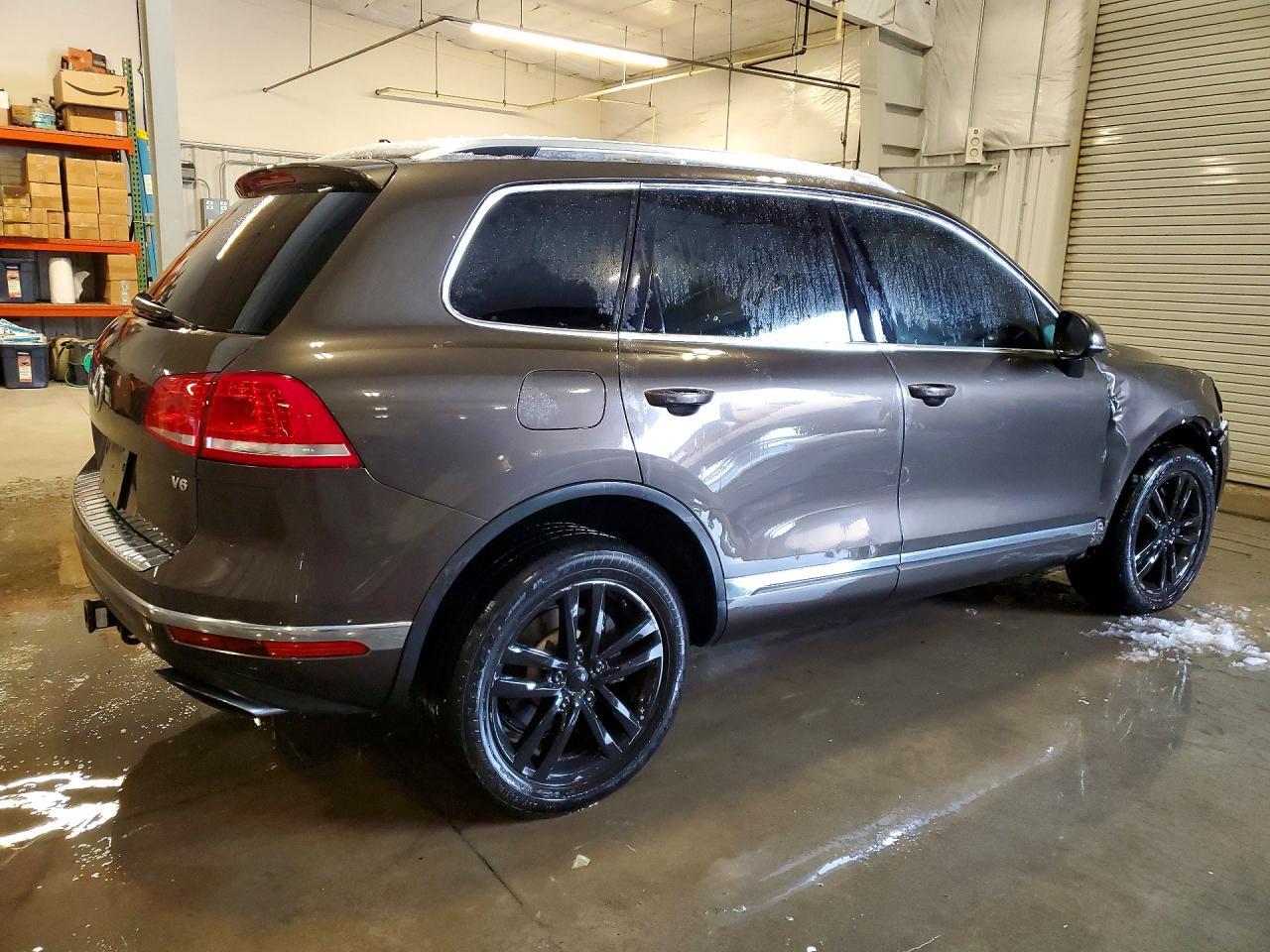 2015 Volkswagen Touareg V6 - Фото 3