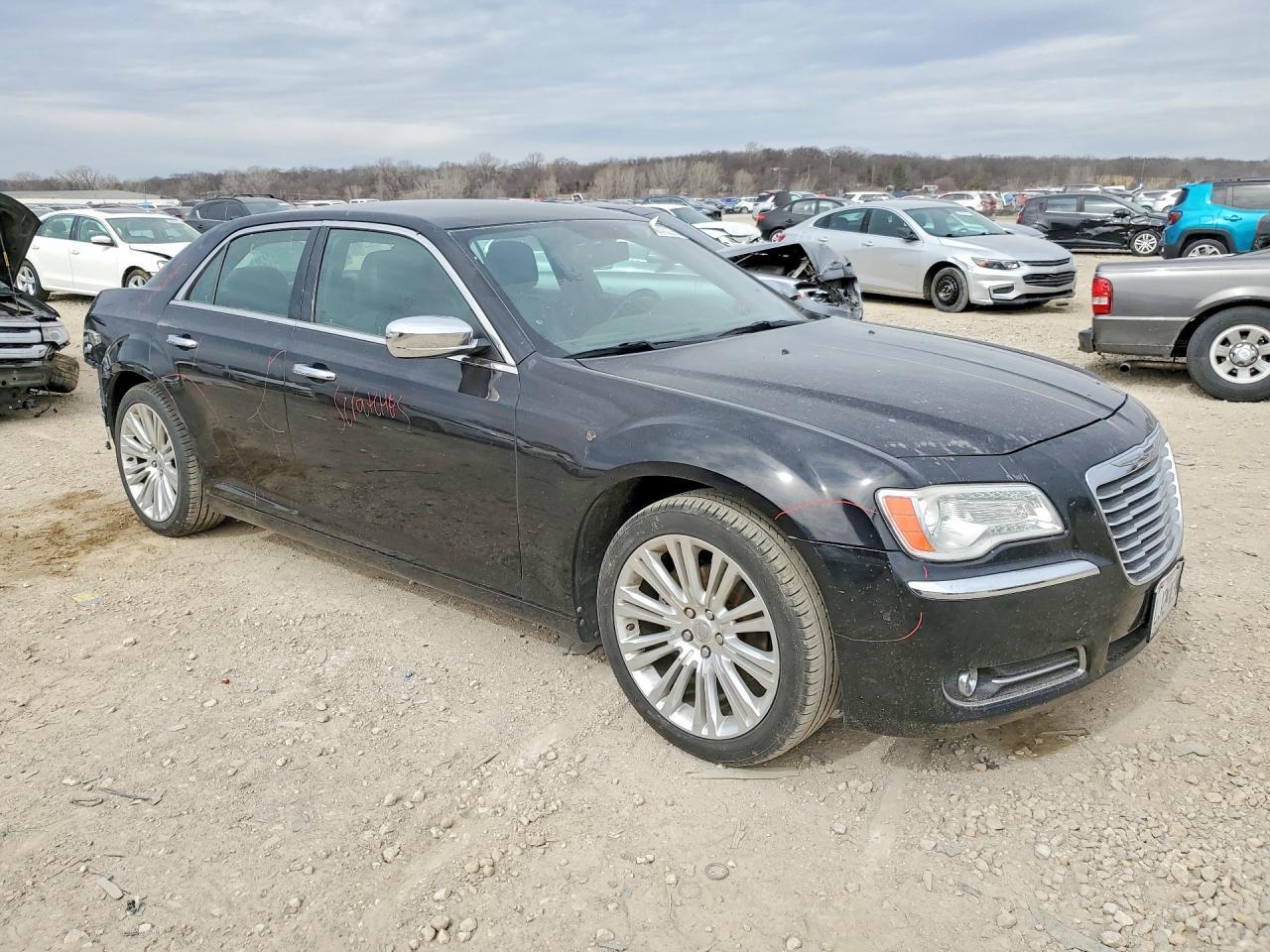 2011 Chrysler 300 Limited - Image 4