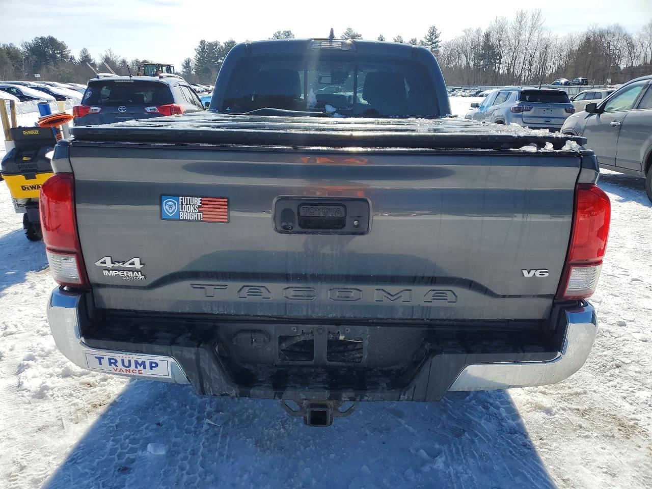 2019 Toyota Tacoma Sr5 V6 - Image 6
