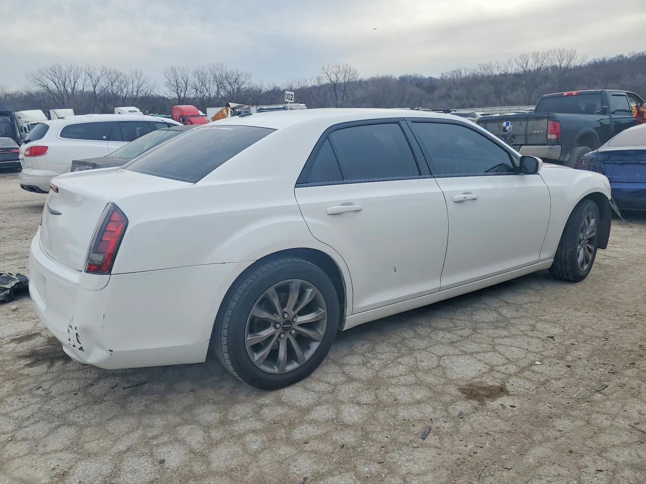 2014 Chrysler 300 S - Фото 3
