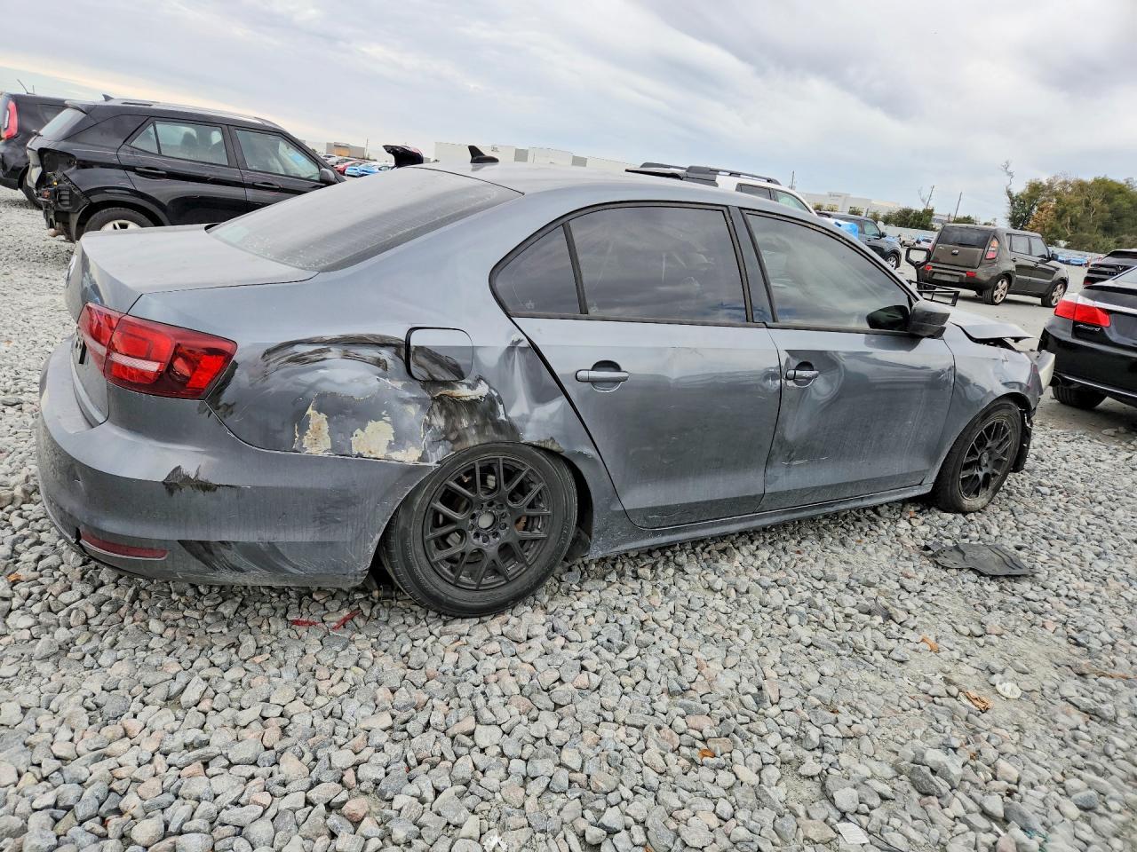 2016 Volkswagen Jetta S - Image 3