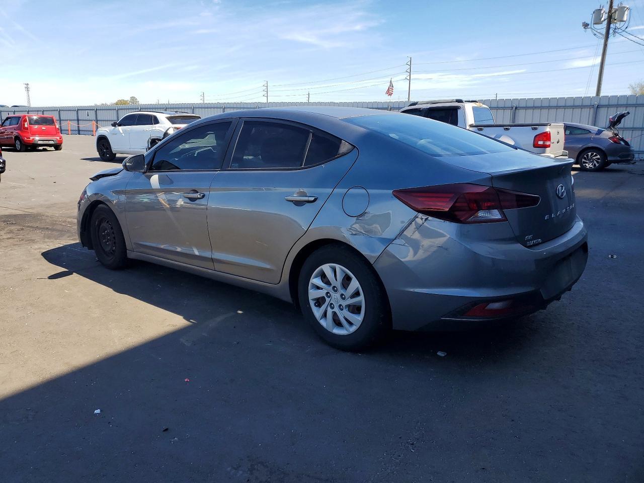 2019 Hyundai Elantra Se - Фото 2