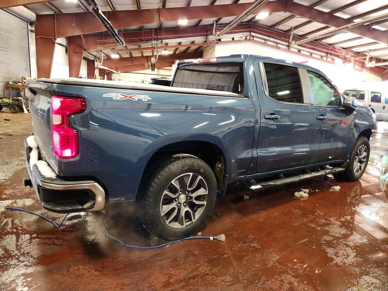 2024 Chevrolet Silverado K1500 Lt-L - Image 3
