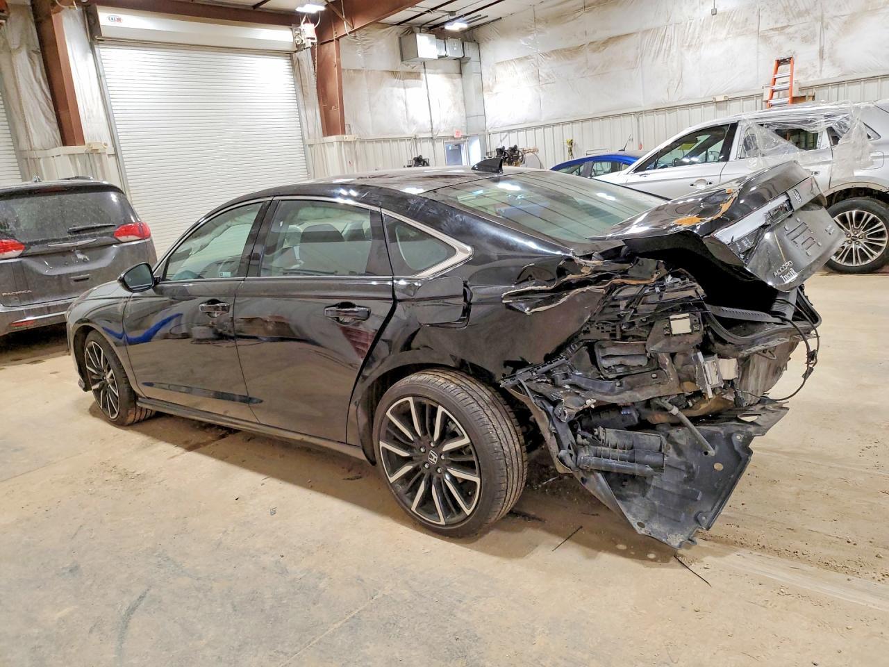 2025 Honda Accord Touring Hybrid - Фото 2