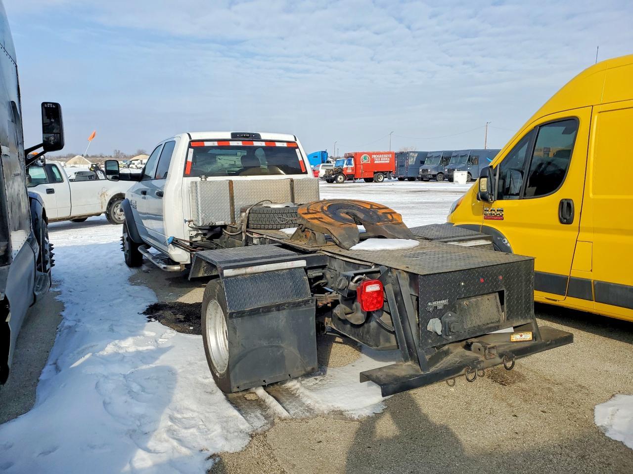 2018 Ram 5500 Truck Cab And Chassis - Фото 2