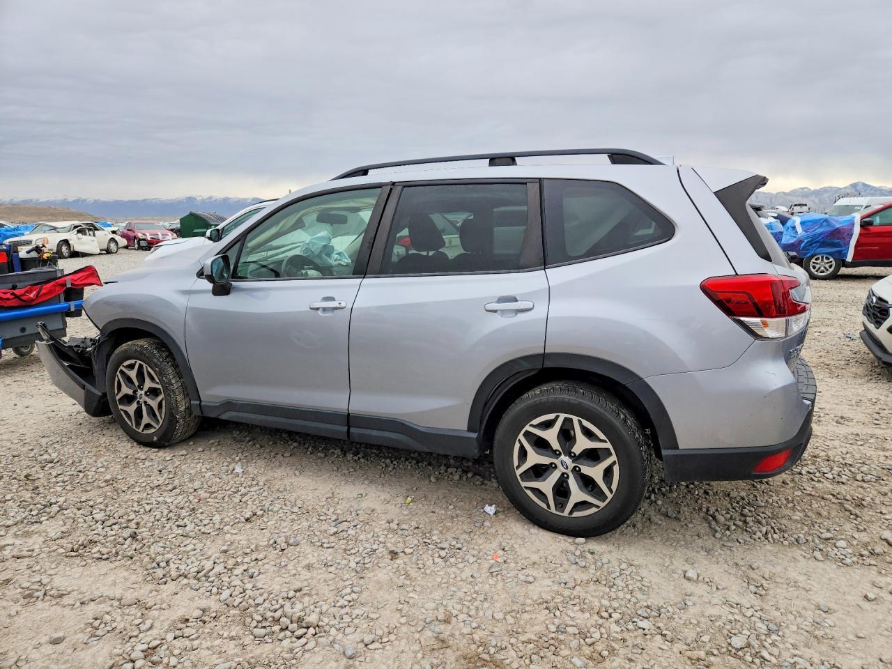 2019 Subaru Forester Premium - Фото 2