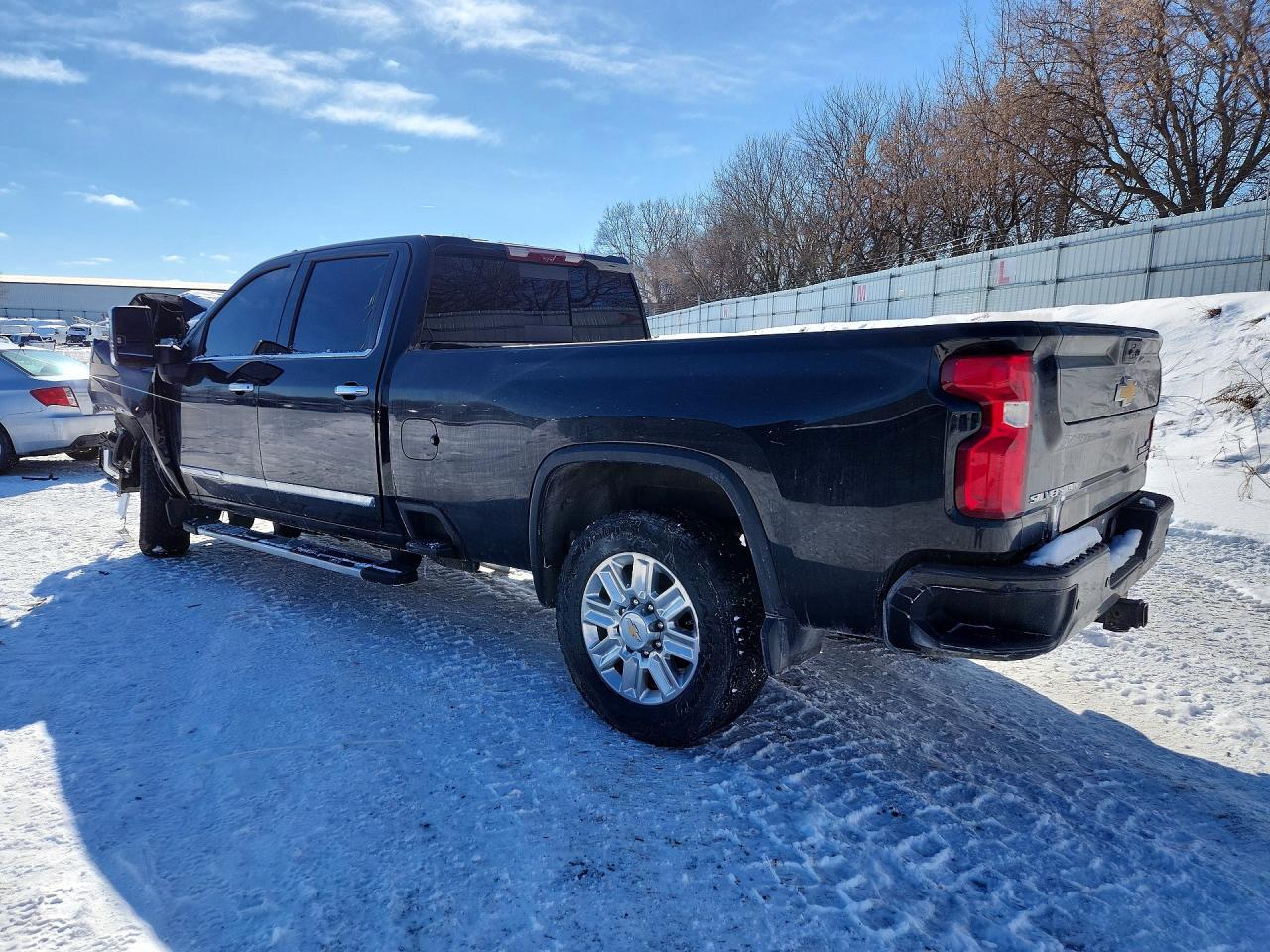 2024 Chevrolet Silverado K2500 High Country - Фото 2
