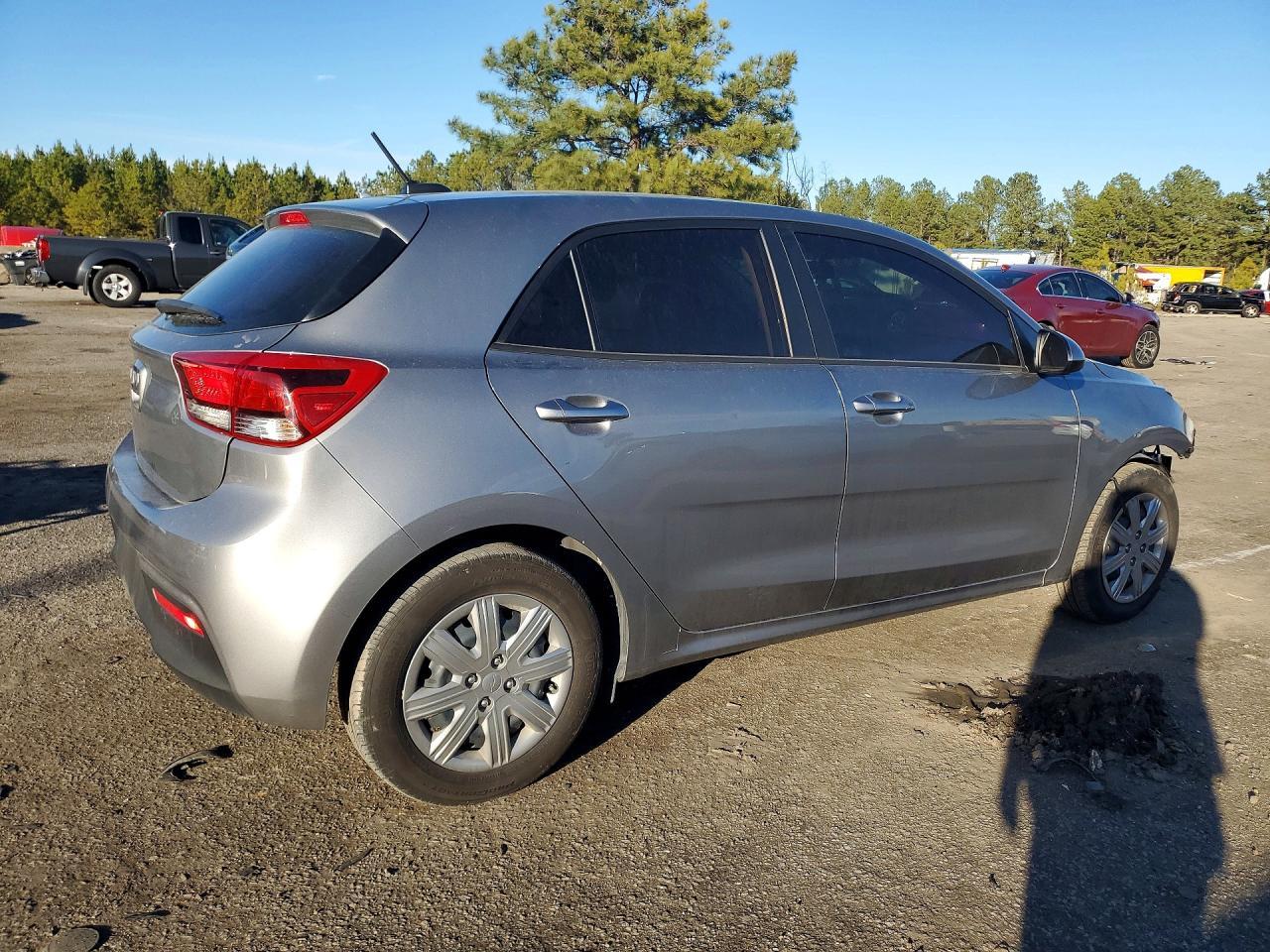 2023 Kia Rio S - Фото 3