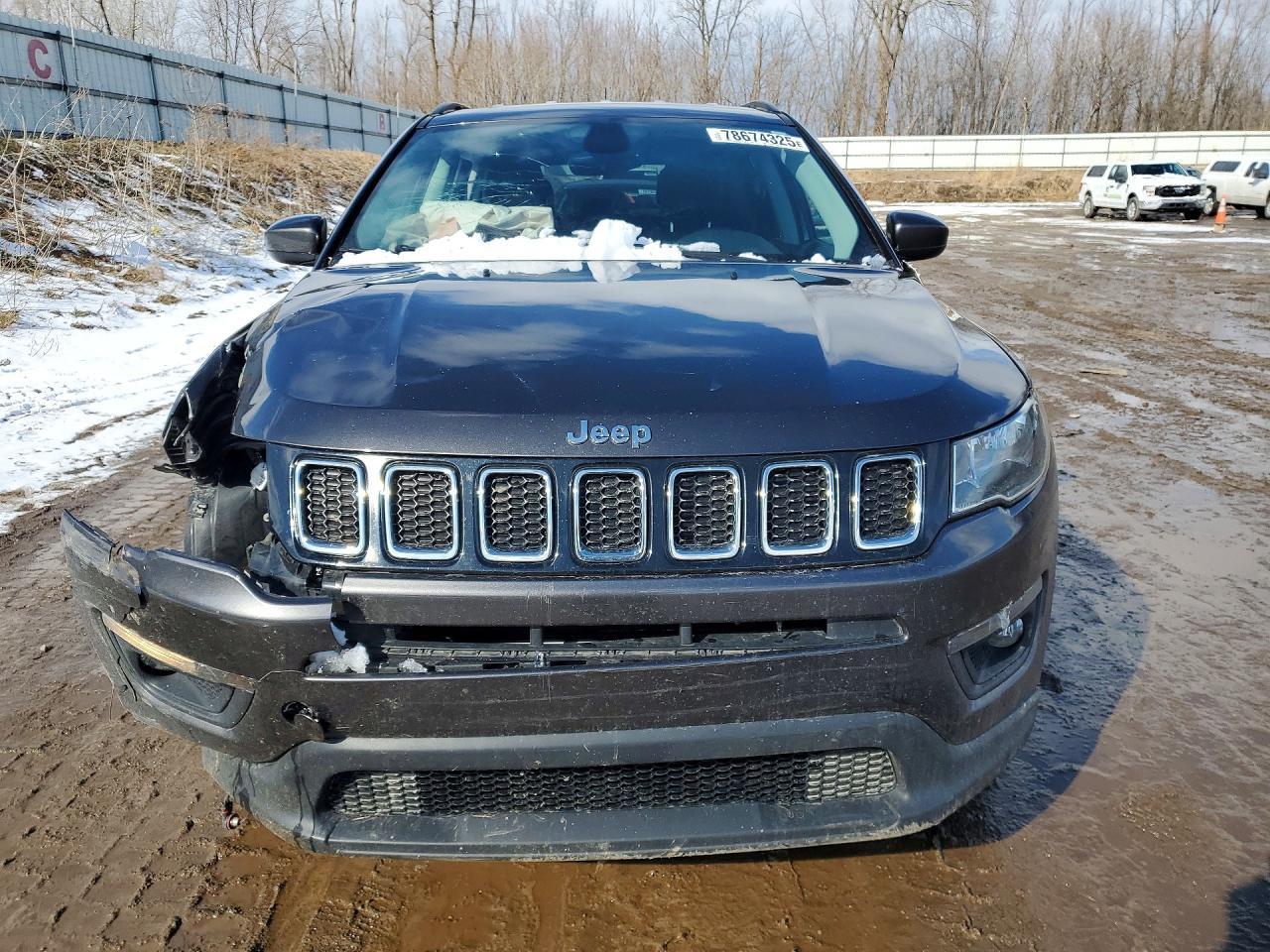 2018 Jeep Compass Latitude - Image 5
