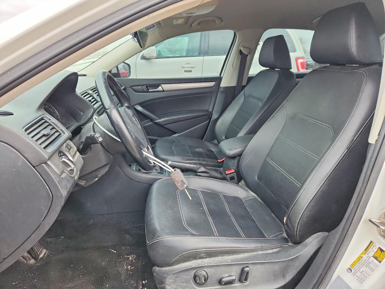 2015 Volkswagen Passat S - Image 7