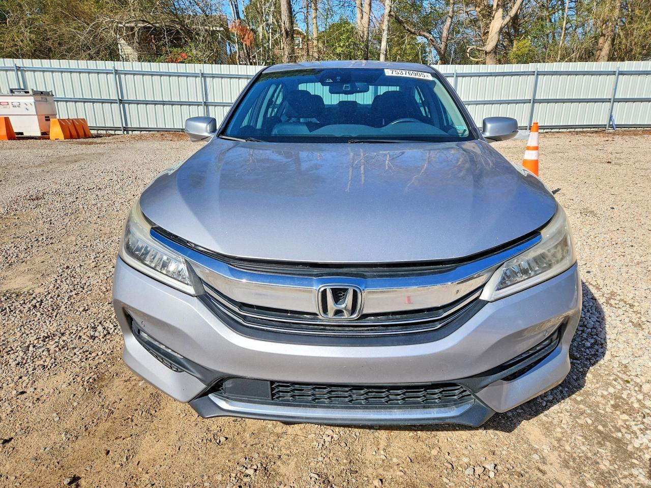 2017 Honda Accord Touring - Фото 5