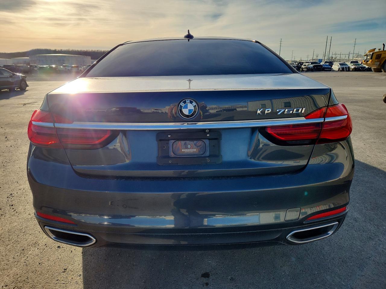 2016 BMW 750 I - Image 6