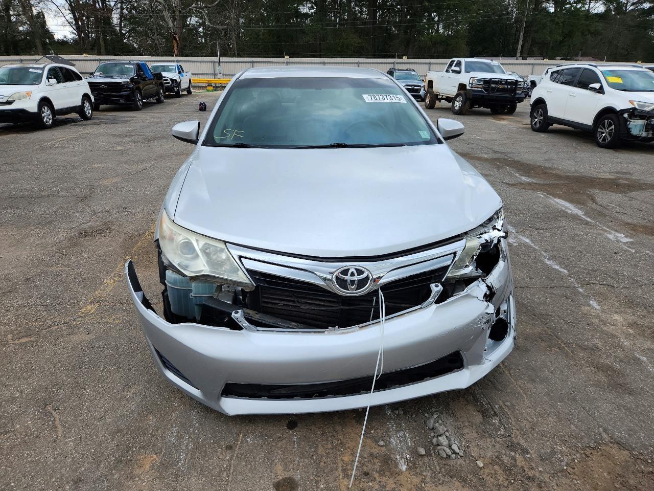 2012 Toyota Camry Le - Фото 5