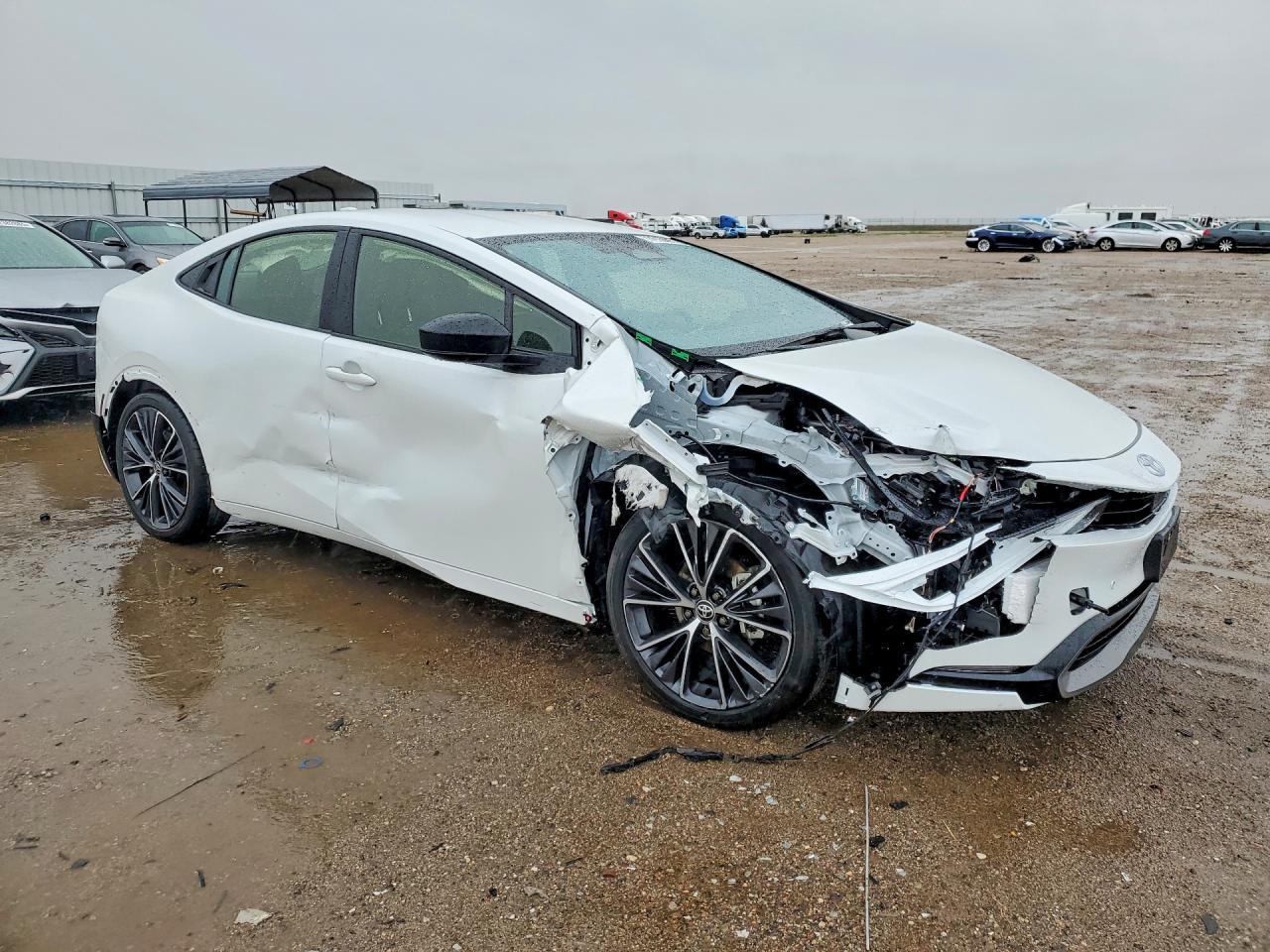 2025 Toyota Prius Le - Фото 4