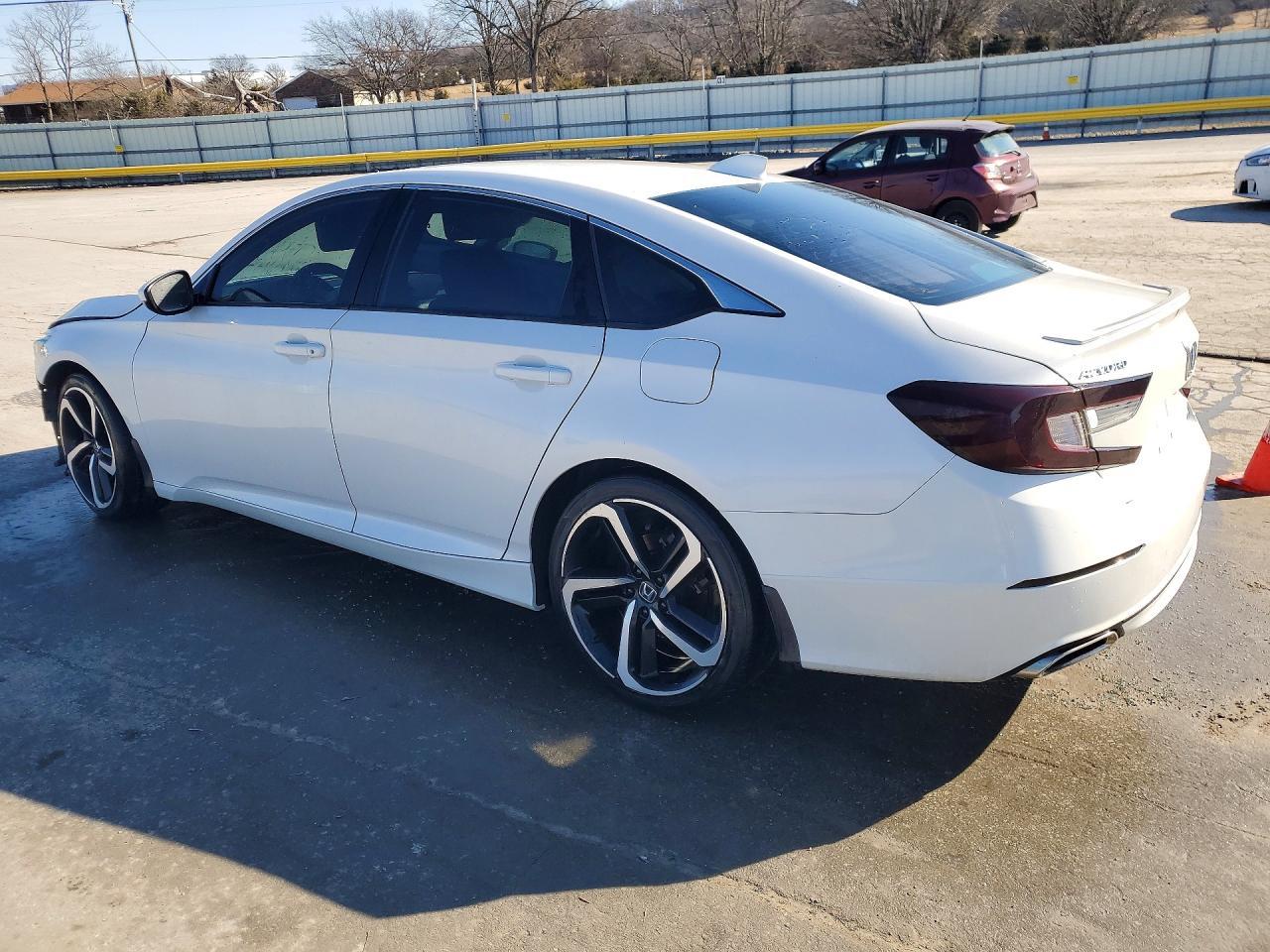 2019 Honda Accord Sport - Фото 2