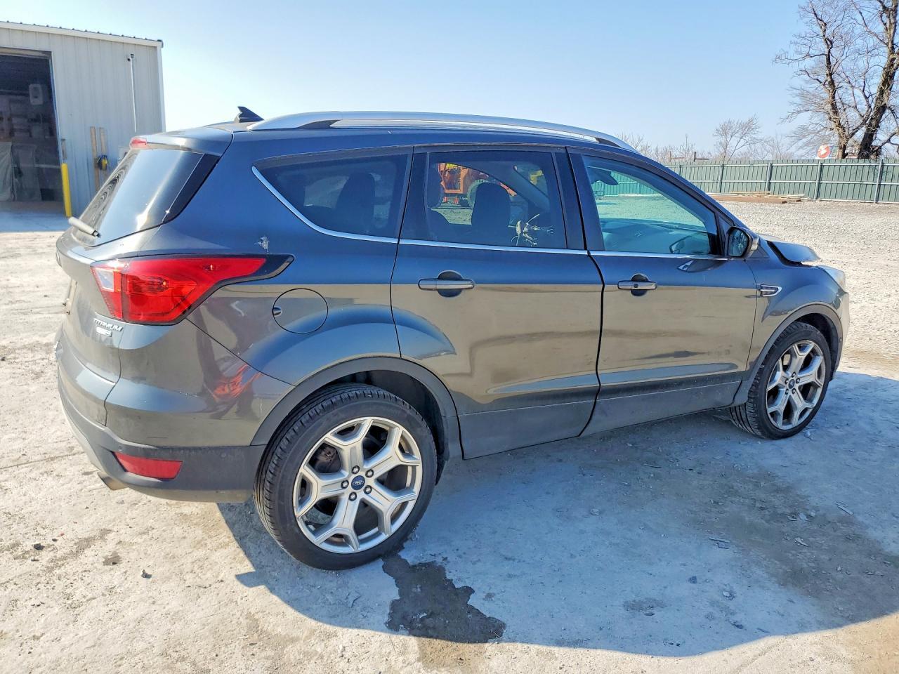 2019 Ford Escape Titanium - Image 3