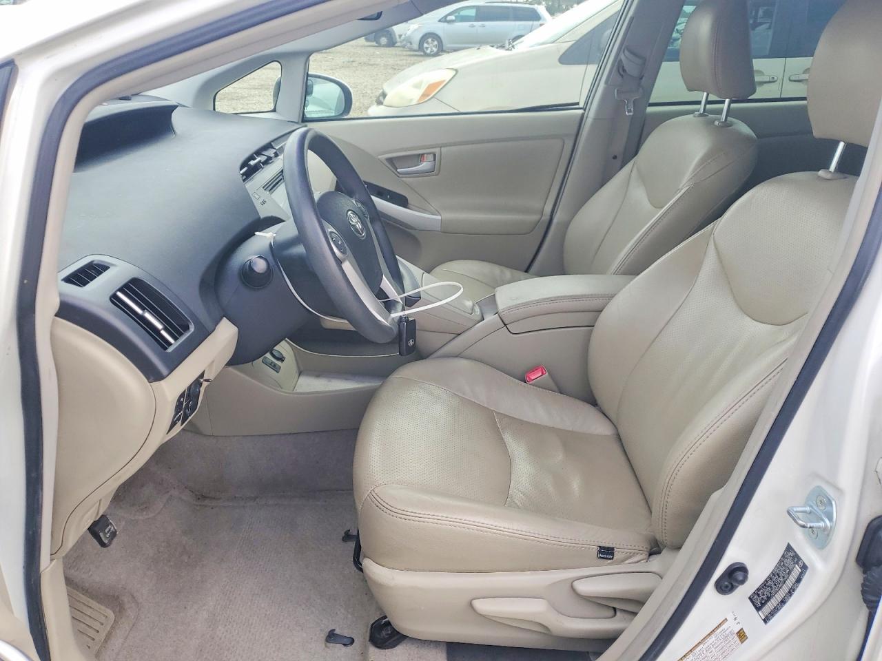 2011 Toyota Prius - Image 7