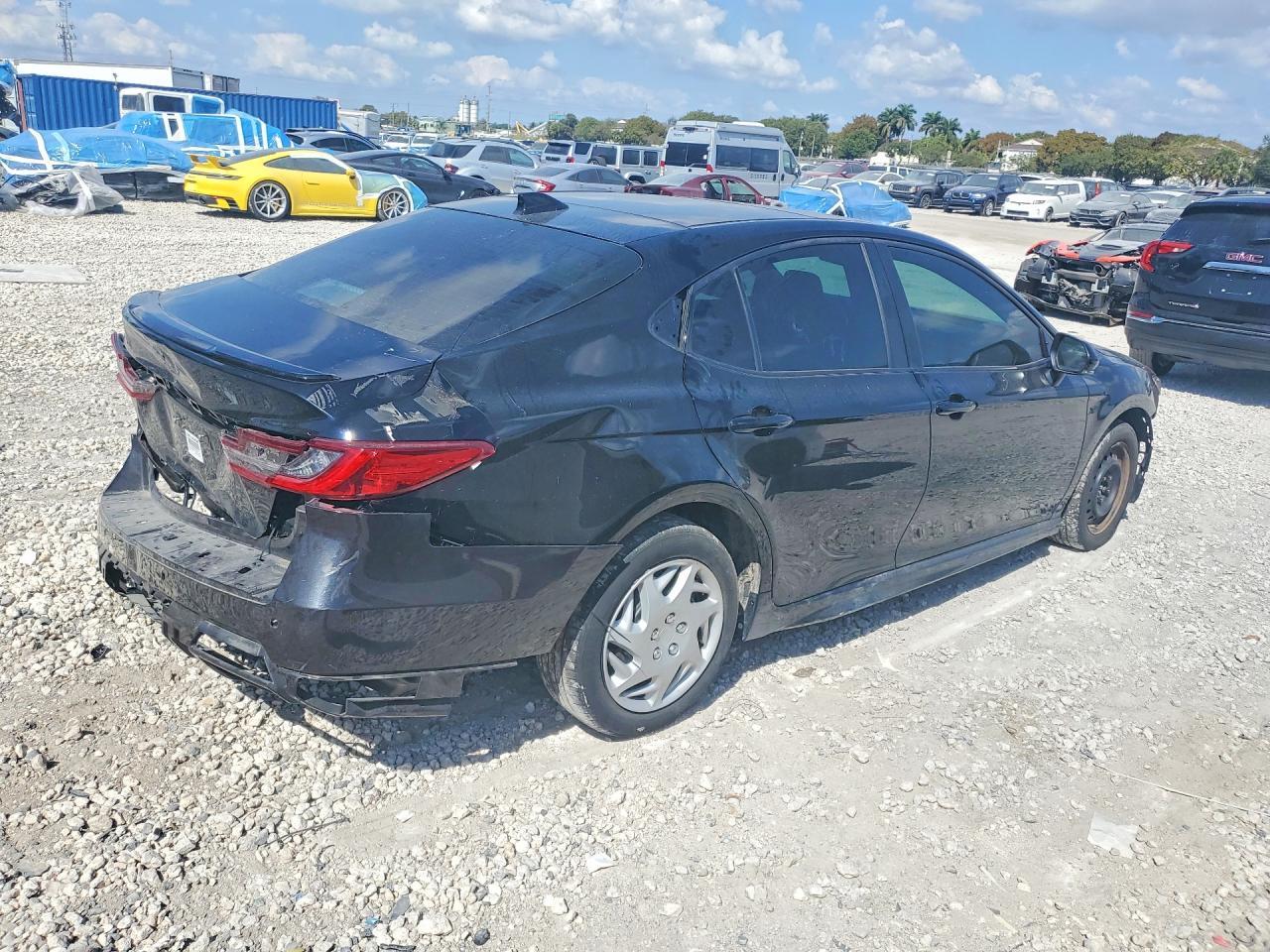 2025 Toyota Camry Xse - Фото 3