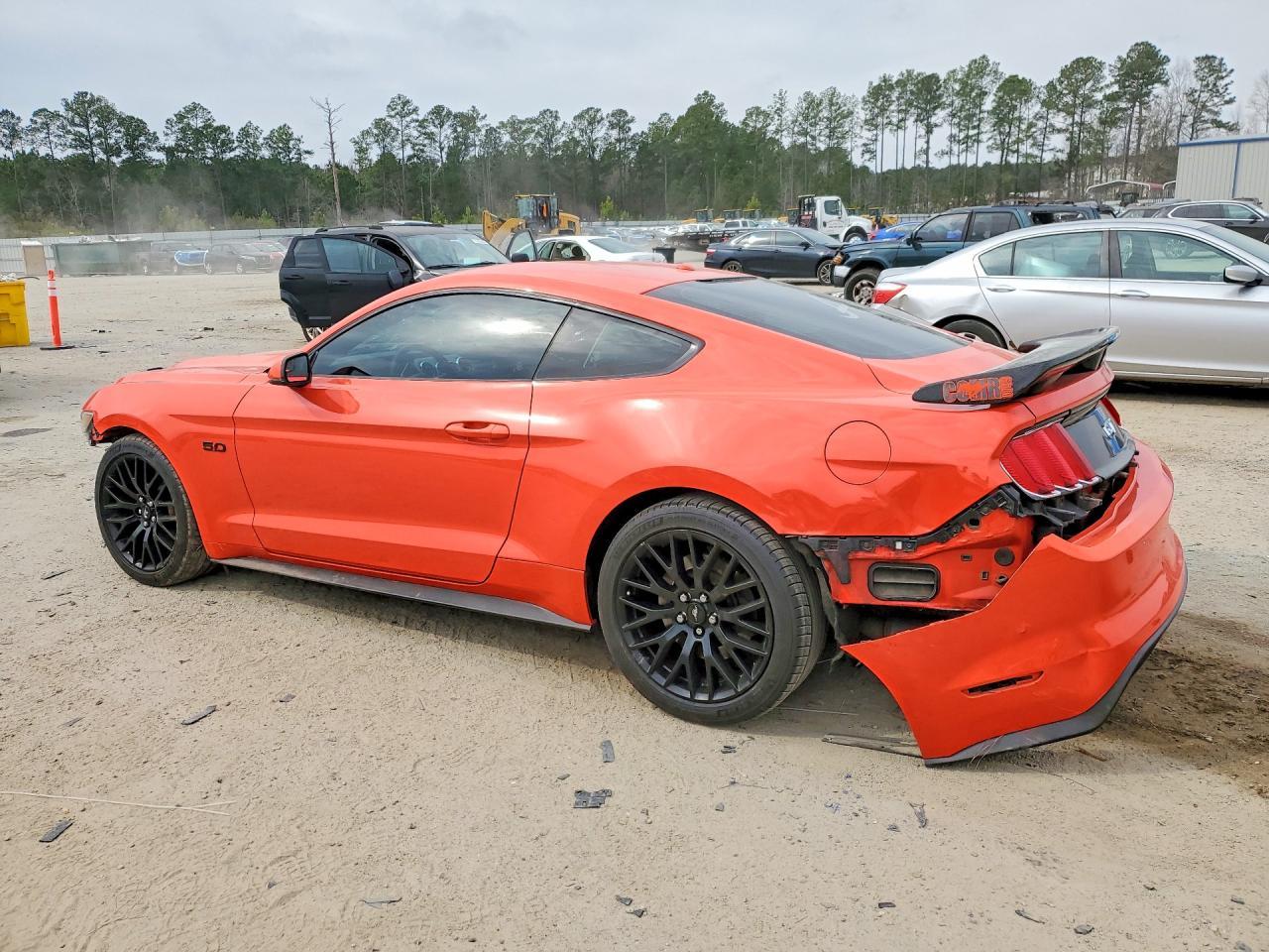 2015 Ford Mustang Gt - Фото 2