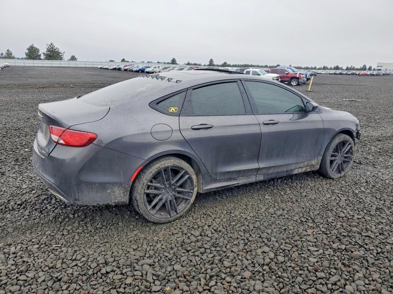 2016 Chrysler 200 S - Image 3