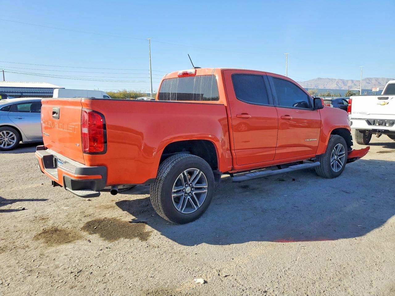 2021 Chevrolet Colorado - Image 3