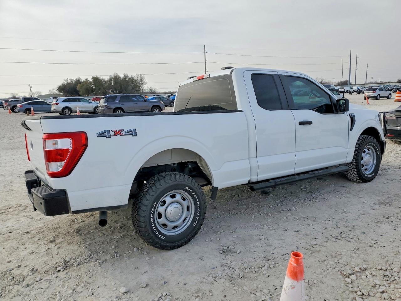 2023 Ford F150 Super Cab - Фото 3