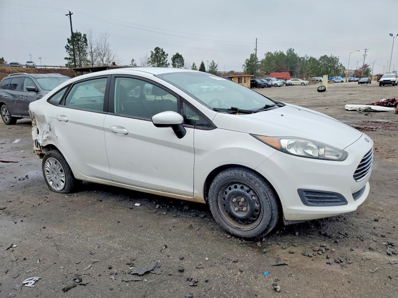 2019 Ford Fiesta S - Фото 4