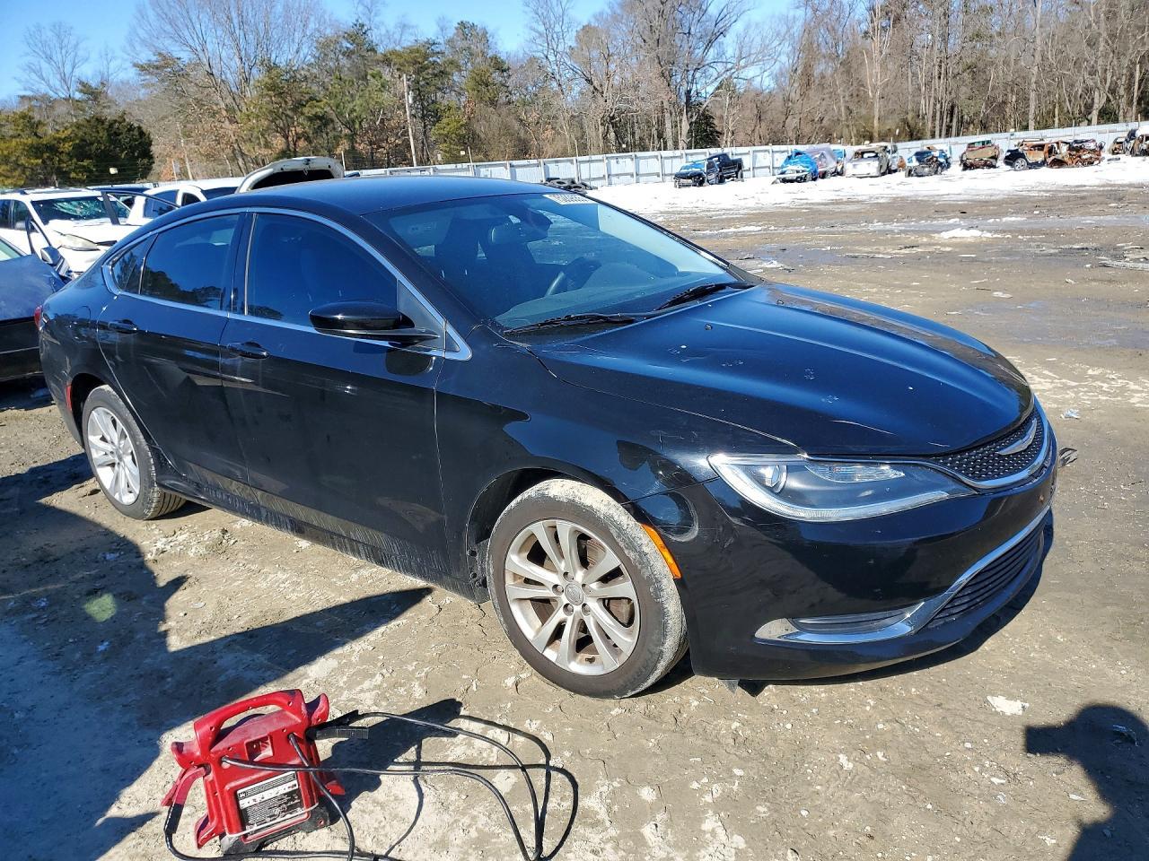 2015 Chrysler 200 Limited - Image 4