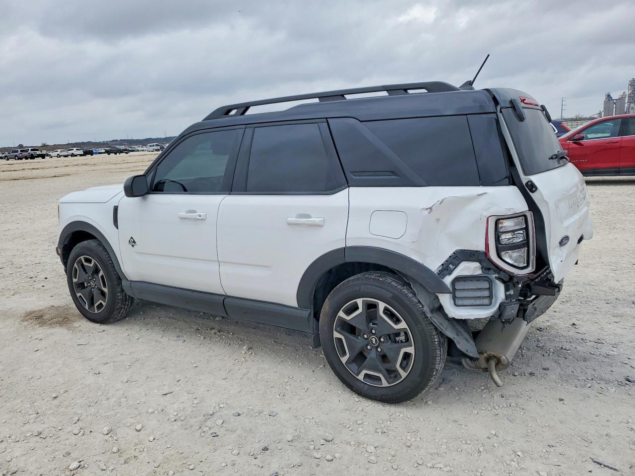 2024 Ford Bronco Sport Outer Banks - Фото 2