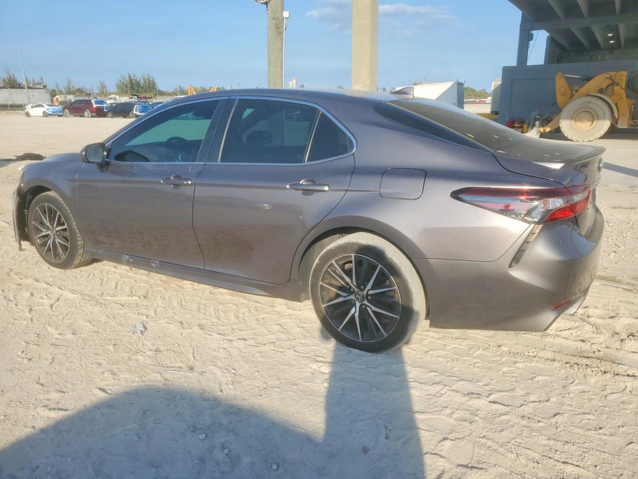 2021 Toyota Camry Se - Image 2