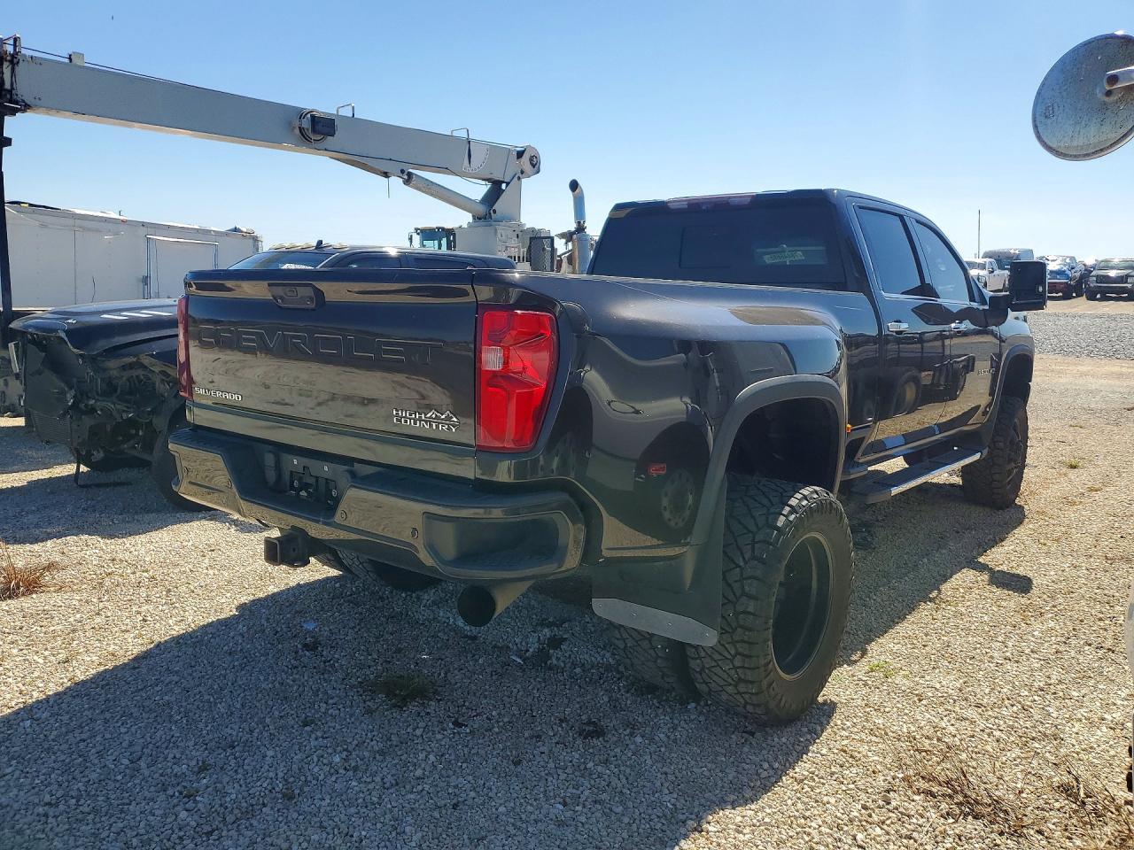 2020 Chevrolet Silverado K3500 High Country - Фото 3