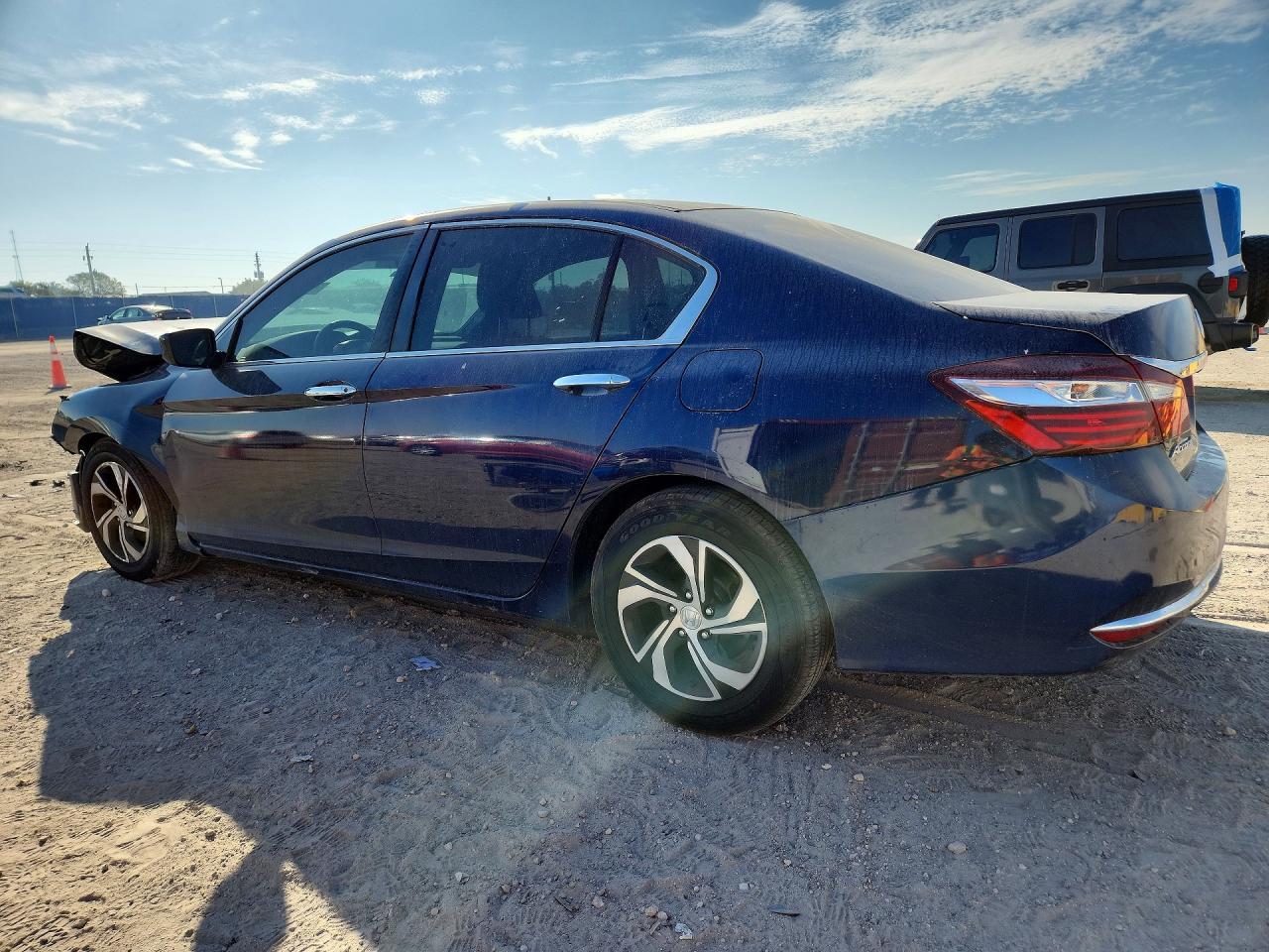 2017 Honda Accord Lx - Фото 2