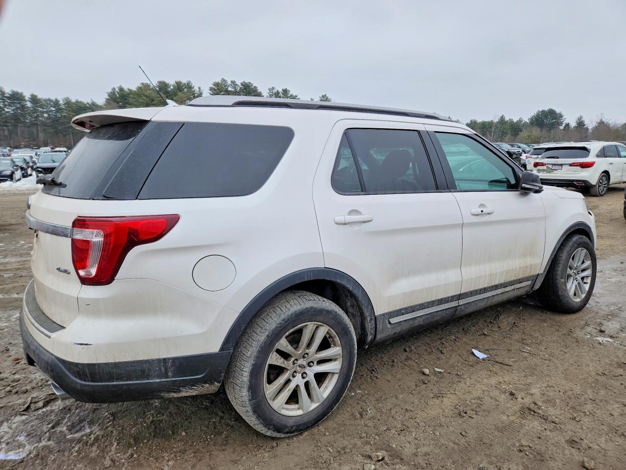 2018 Ford Explorer Xlt - Image 3