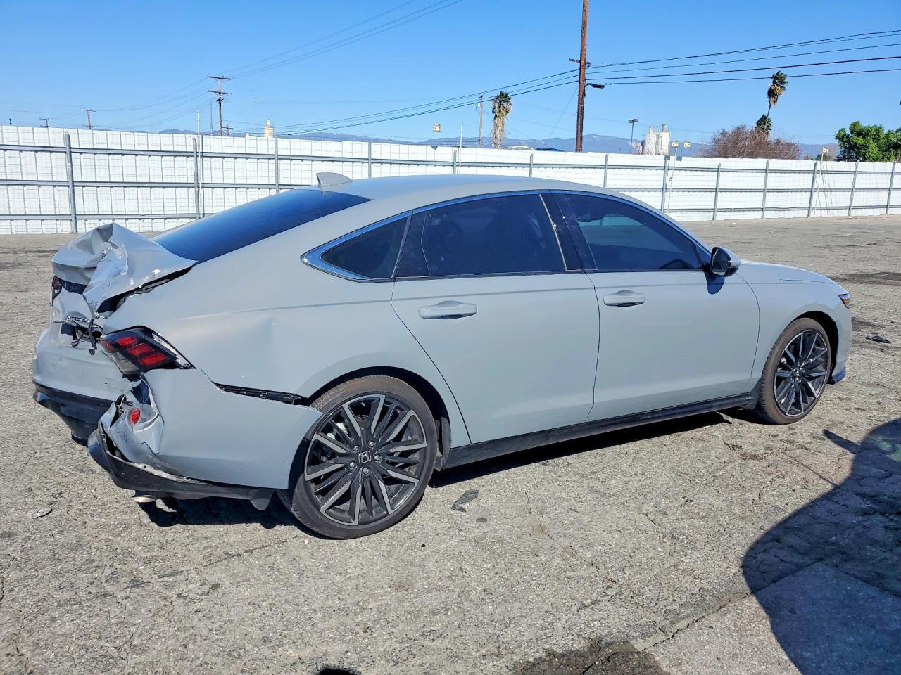 2025 Honda Accord Touring Hybrid - Фото 3