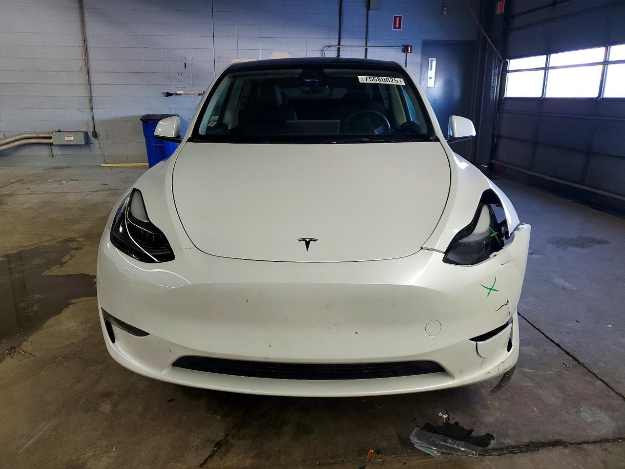2023 Tesla Model Y - Фото 5