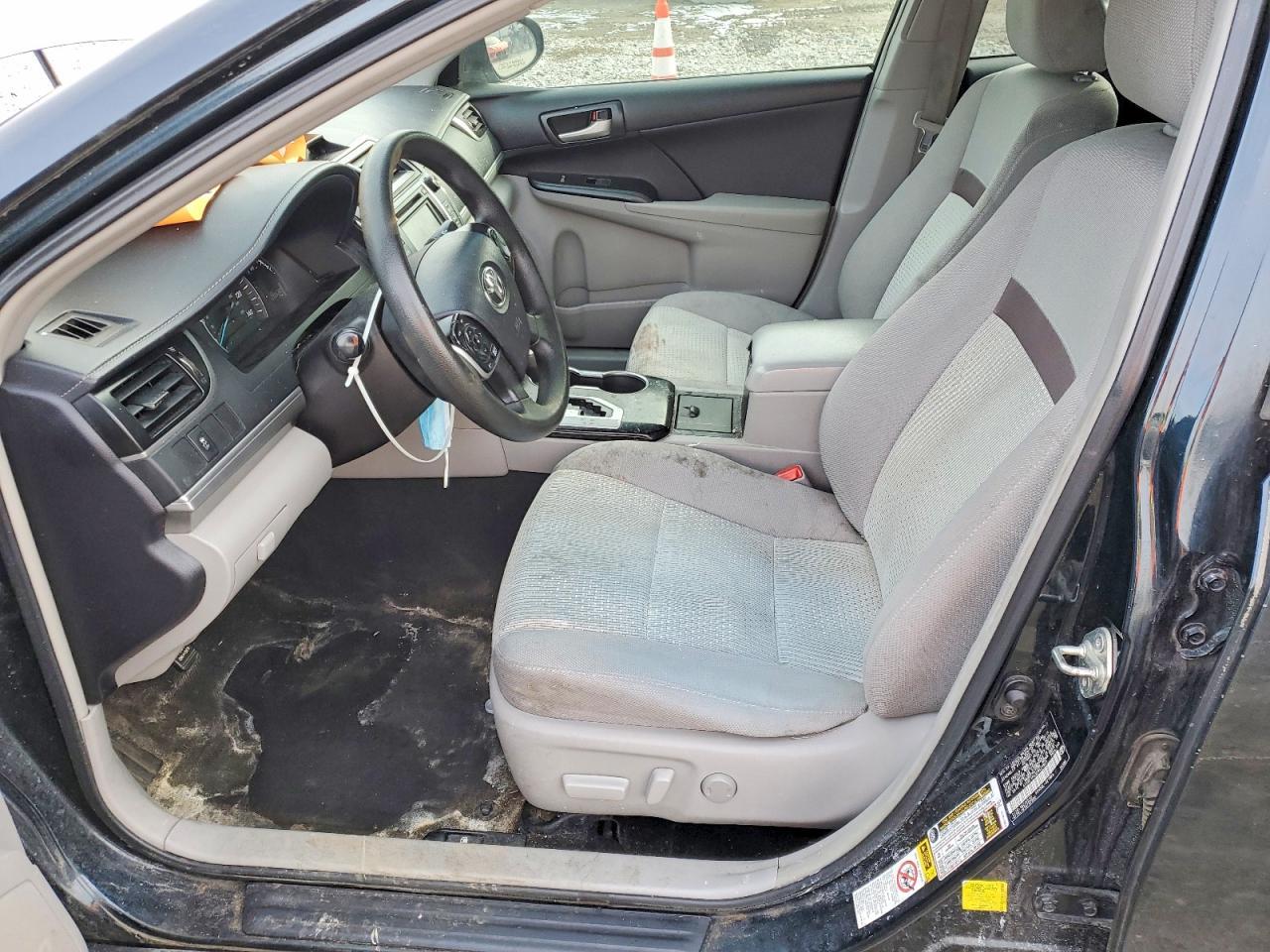2014 Toyota Camry L - Фото 7