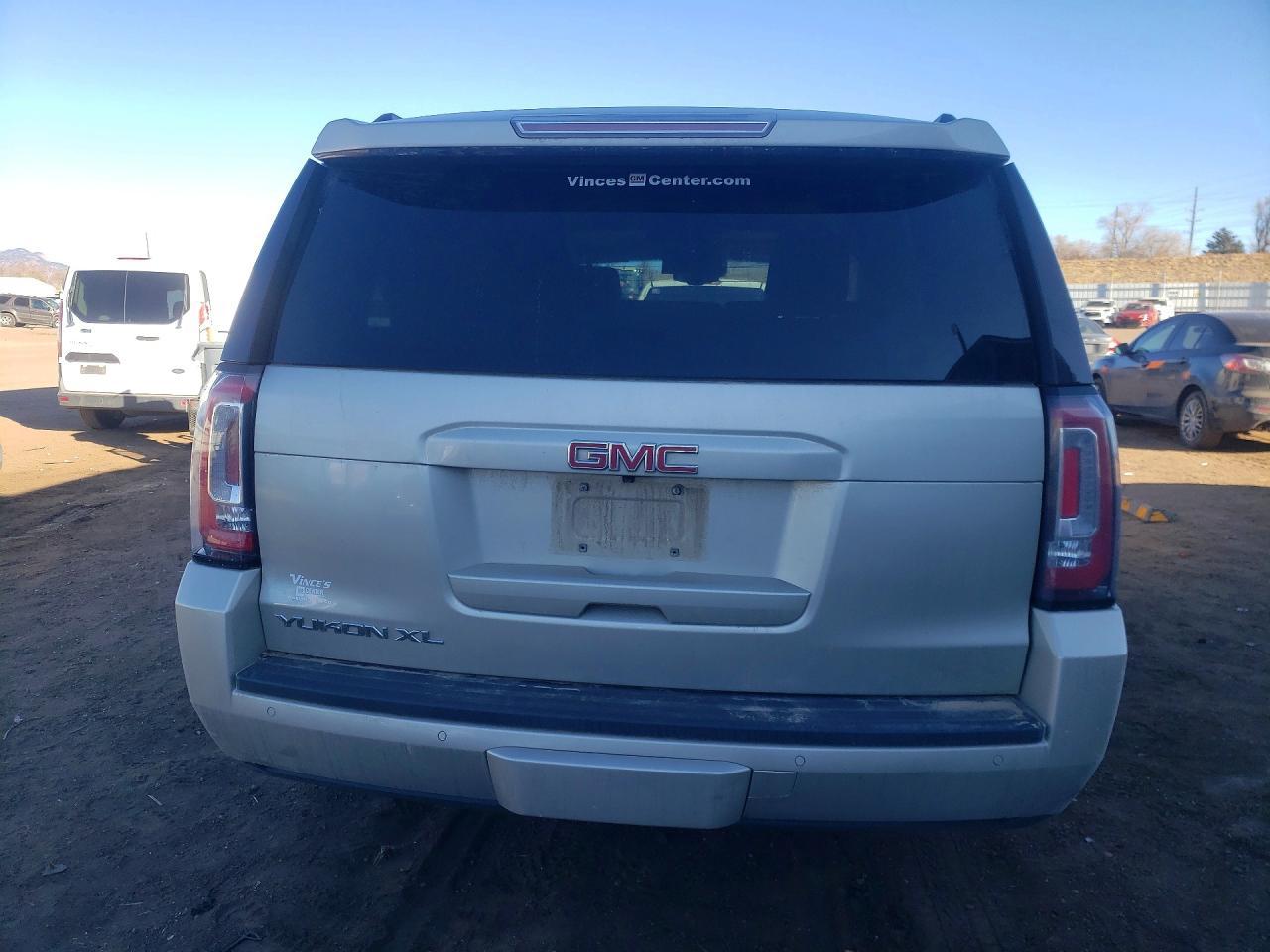 2017 GMC Yukon Xl K1500 Slt - Image 6