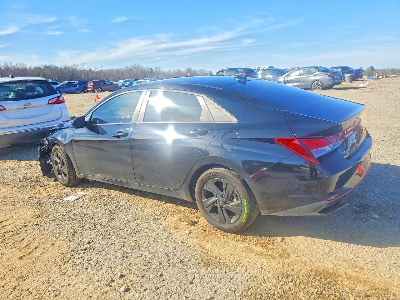 2023 Hyundai Elantra Sel - Фото 2